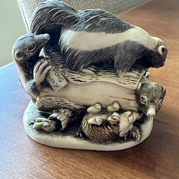 Harmony Kingdom Figurine Box - Made in England - Picture 16 of 16